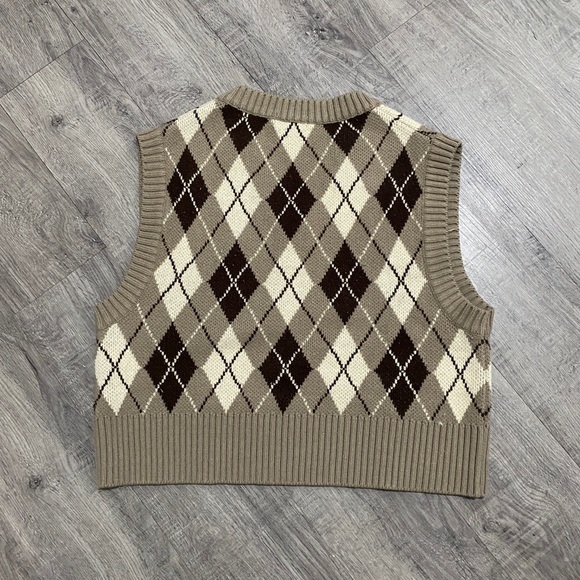 OAK + FORT VEST - Picture 2 of 3